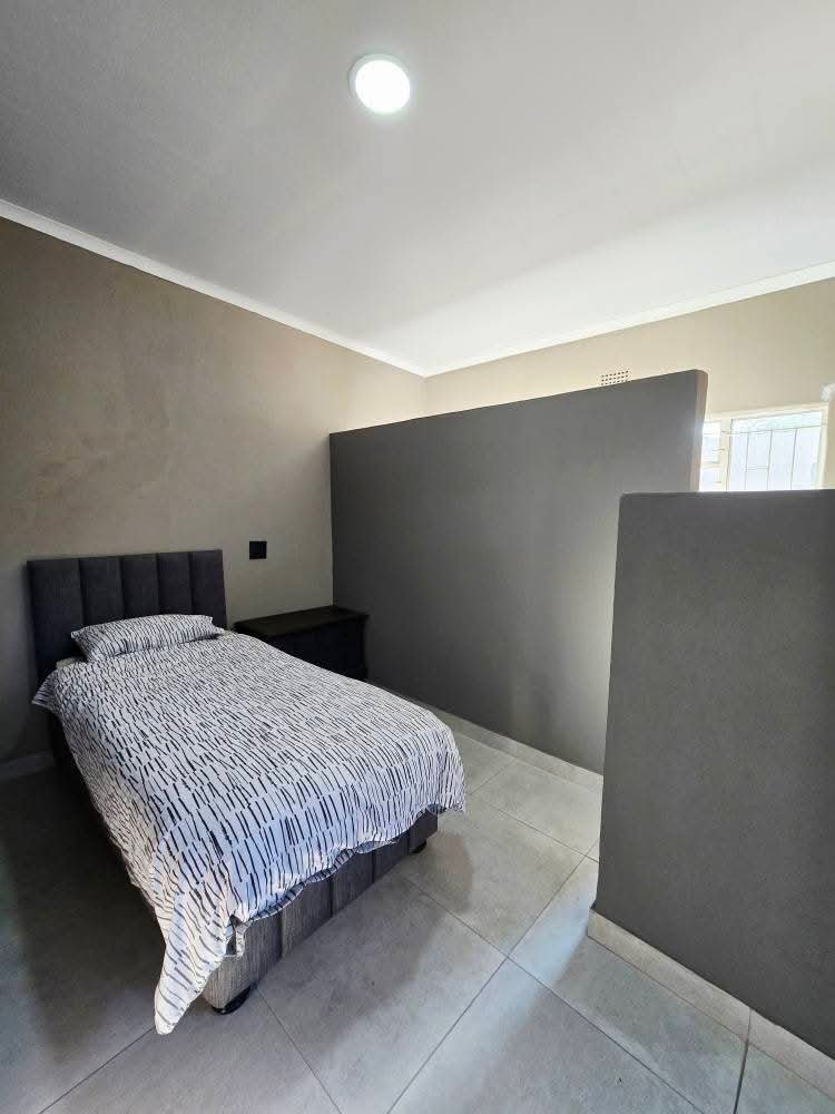 5 Bedroom Property for Sale in Irene Park North West